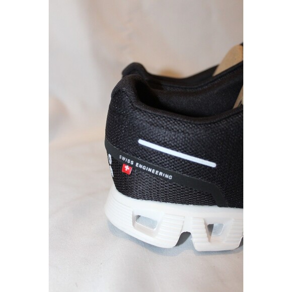 NIB ON CLOUD WOMEN'S CLOUD 5 RUNNING SHOES SNEAKERS BLACK WHITE 11 NIB - Picture 2 of 6